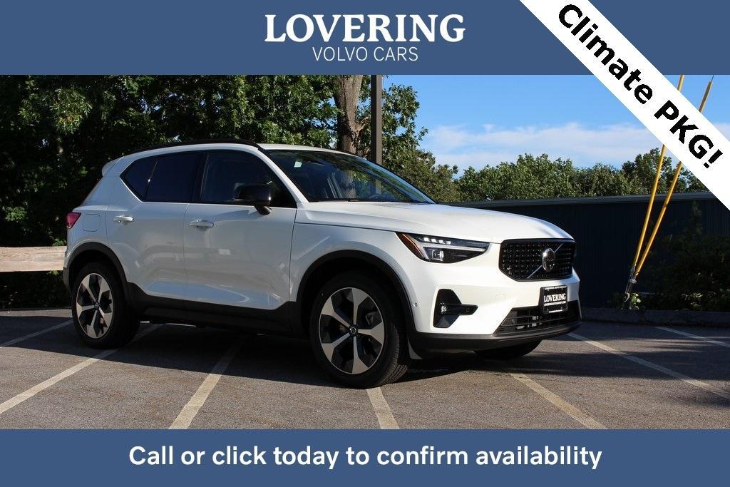 new 2025 Volvo XC40 car, priced at $47,815