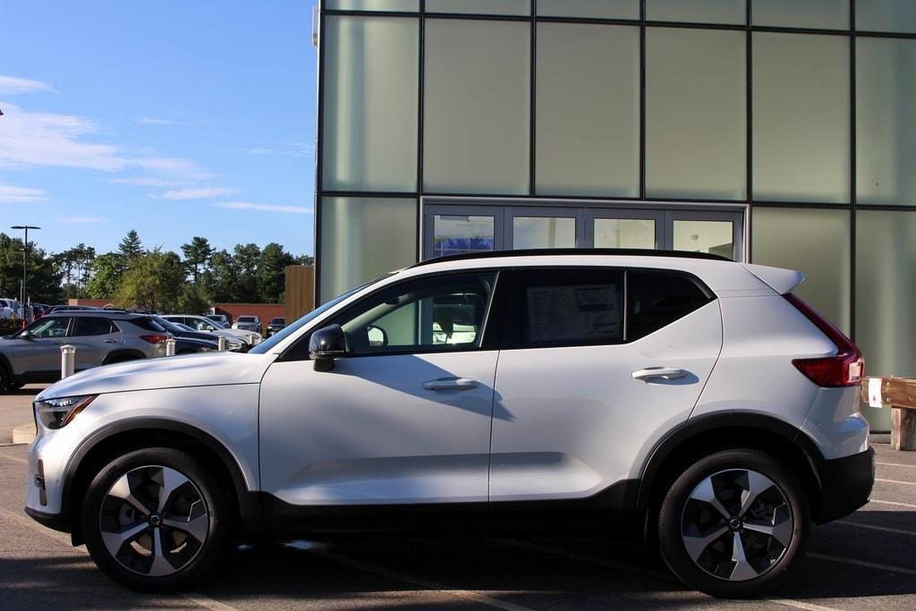 new 2025 Volvo XC40 car, priced at $48,315