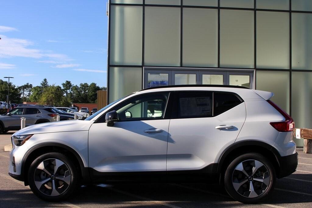 new 2025 Volvo XC40 car, priced at $47,815