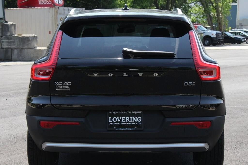new 2025 Volvo XC40 car, priced at $49,810