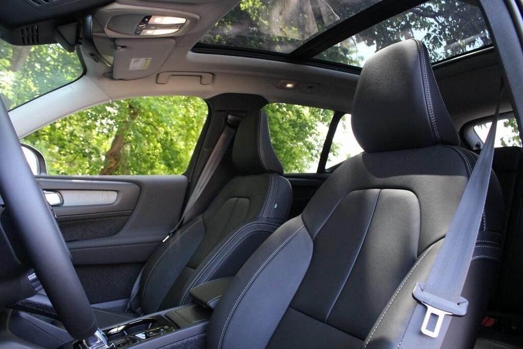 new 2025 Volvo XC40 car, priced at $49,810