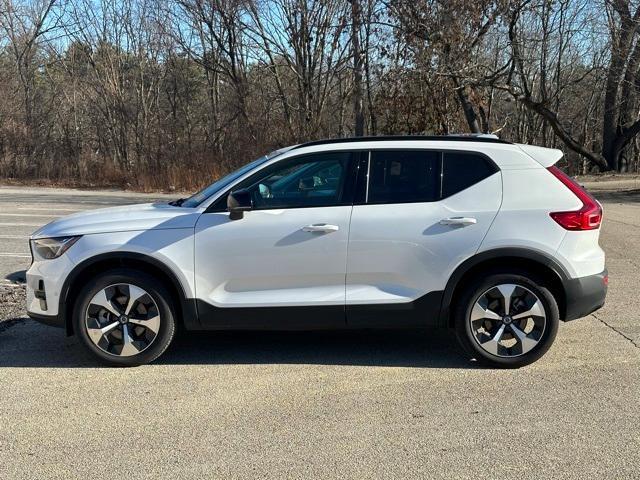 used 2024 Volvo XC40 car, priced at $35,291