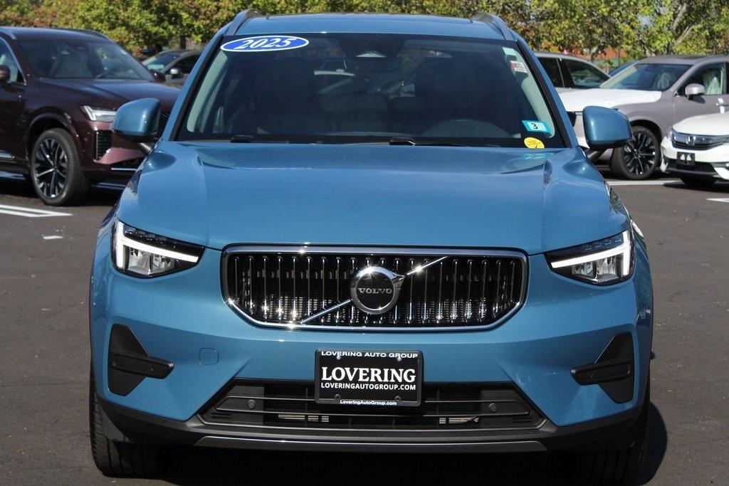 used 2025 Volvo XC40 car, priced at $33,233