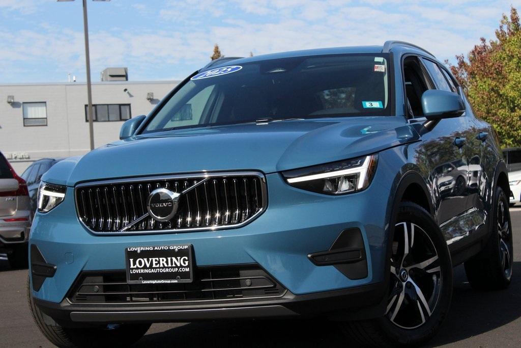 used 2025 Volvo XC40 car, priced at $33,233