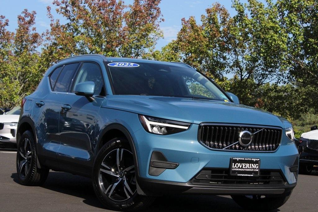 used 2025 Volvo XC40 car, priced at $33,233