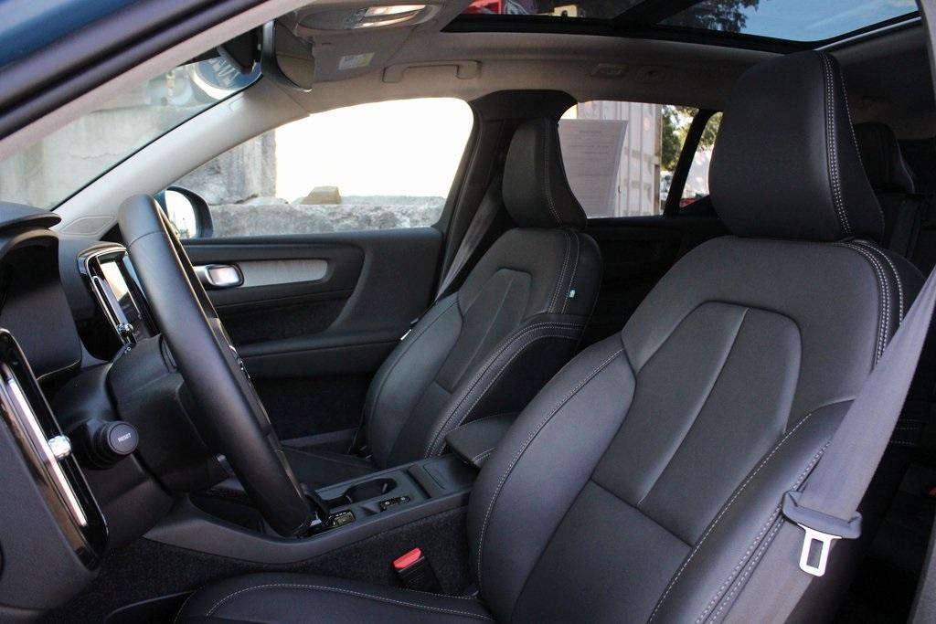 used 2025 Volvo XC40 car, priced at $33,233
