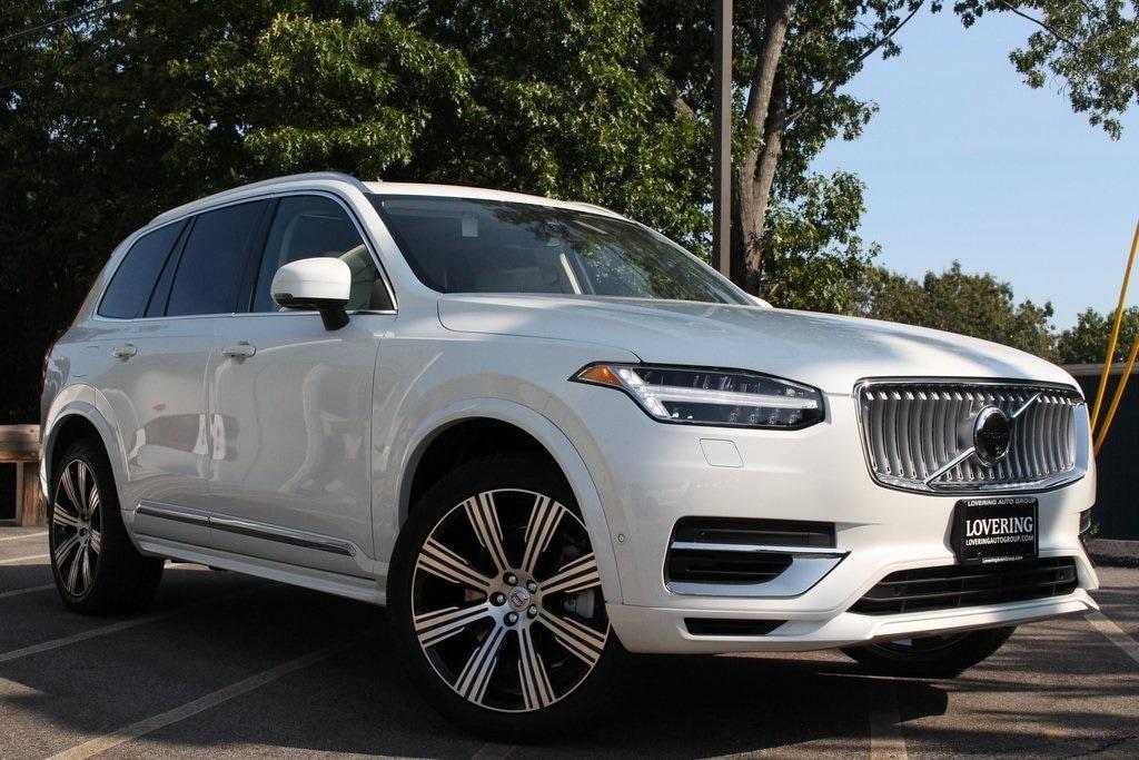 new 2025 Volvo XC90 Plug-In Hybrid car