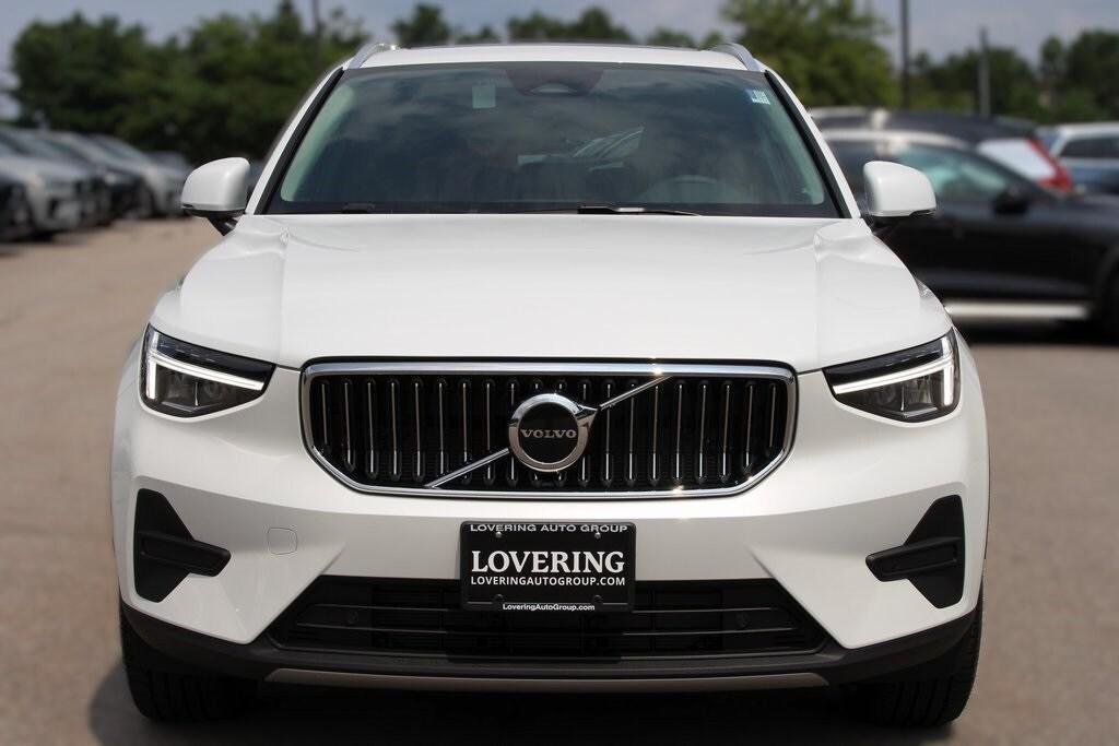 new 2025 Volvo XC40 car, priced at $44,515
