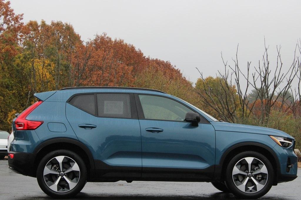 used 2025 Volvo XC40 car, priced at $35,484