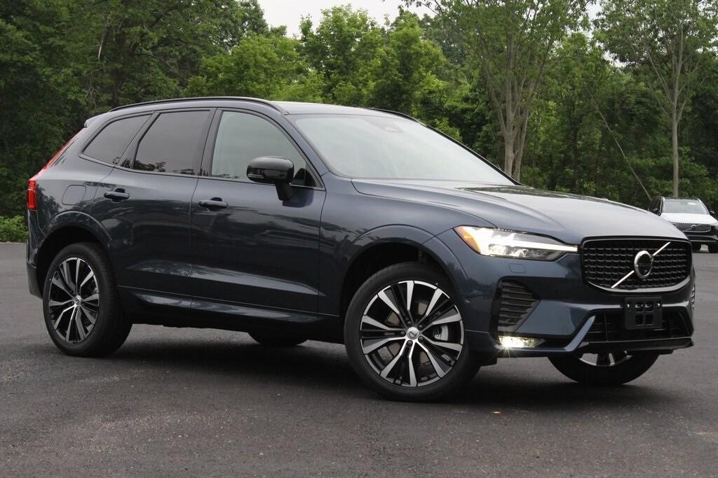 new 2025 Volvo XC60 car, priced at $56,510