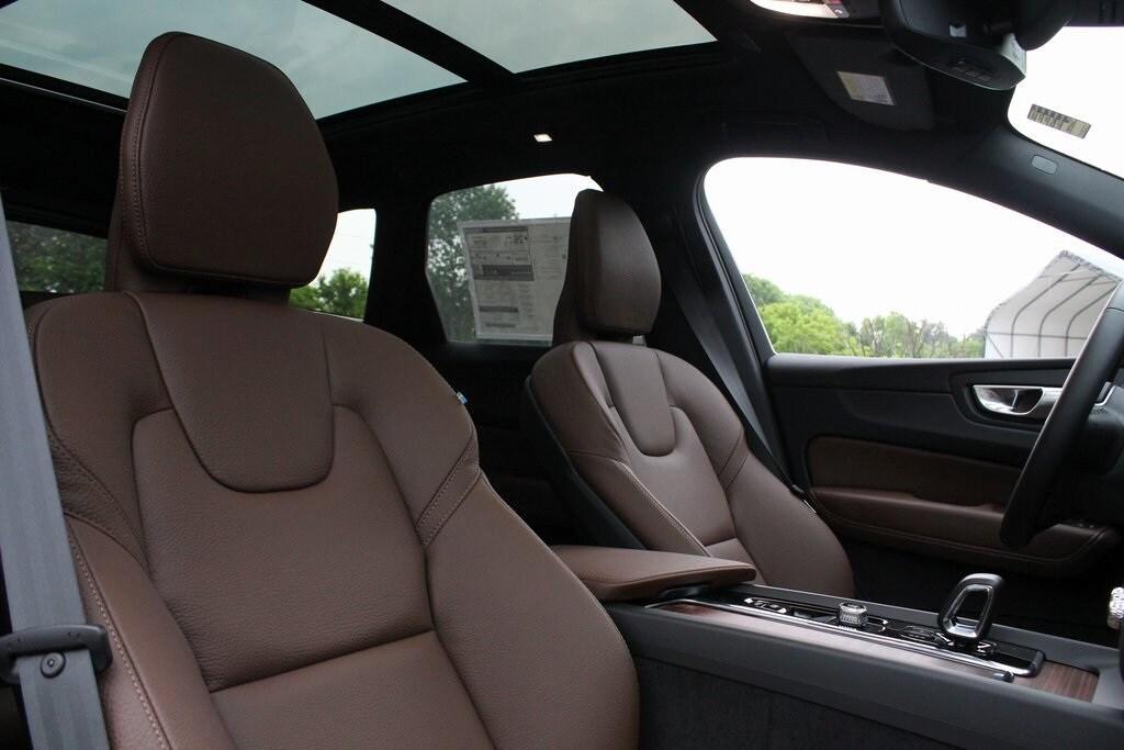 new 2025 Volvo XC60 car, priced at $56,510