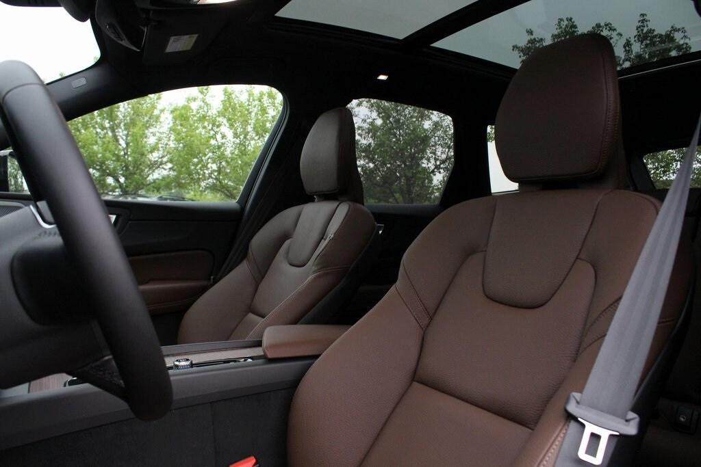 new 2025 Volvo XC60 car, priced at $56,510