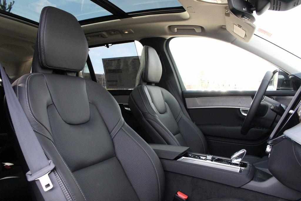 new 2025 Volvo XC90 car, priced at $73,645
