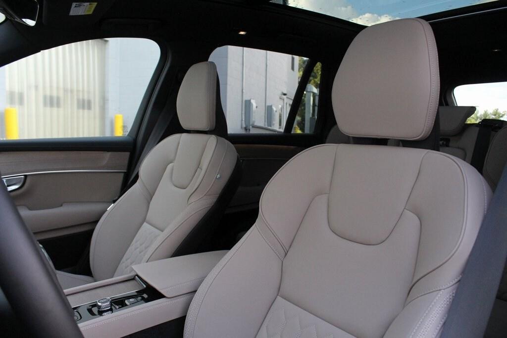 new 2026 Volvo XC90 car, priced at $71,825
