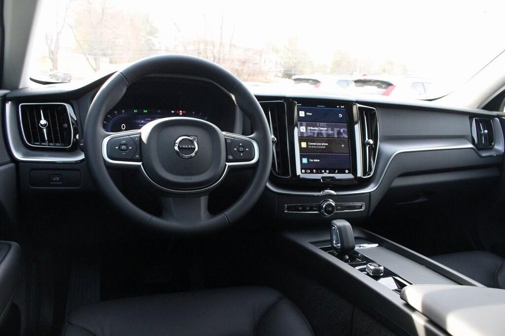 new 2025 Volvo XC60 car