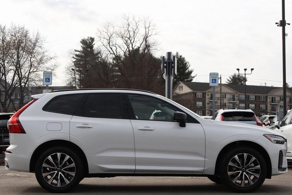 new 2025 Volvo XC60 car
