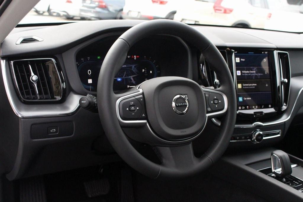 new 2025 Volvo XC60 car