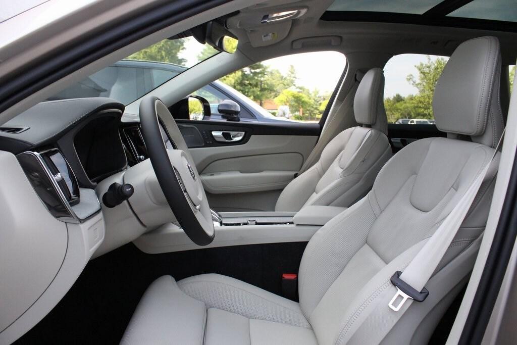 new 2025 Volvo XC60 car, priced at $60,660