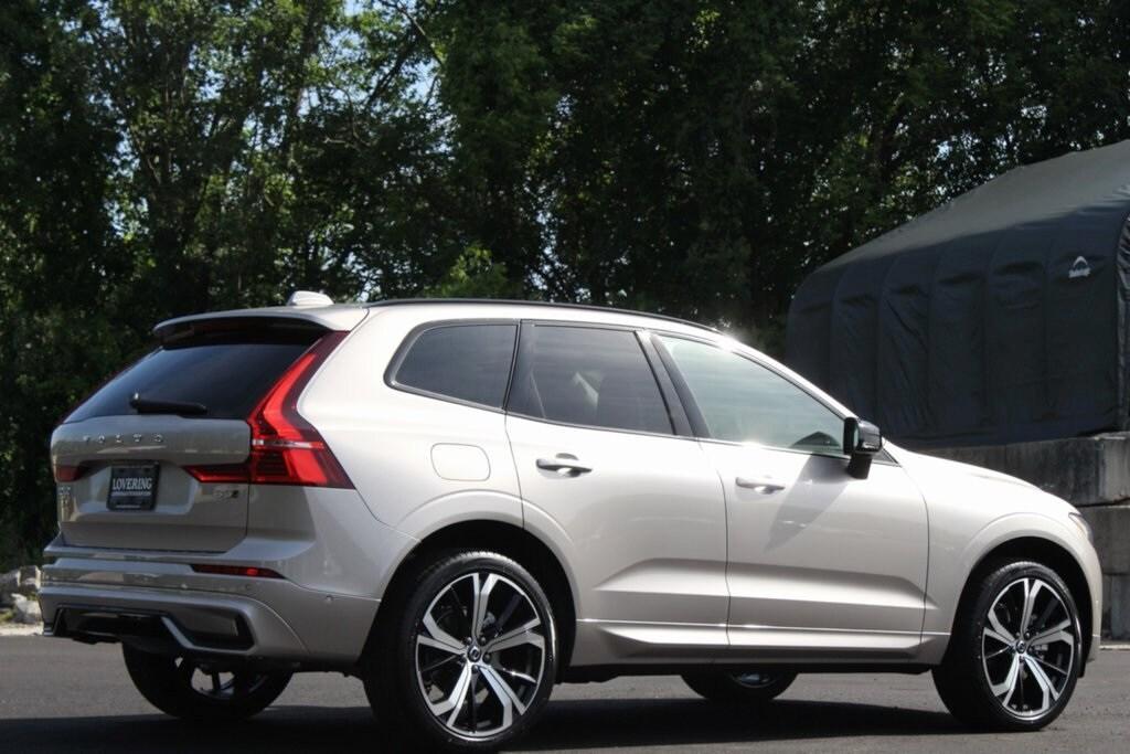 new 2025 Volvo XC60 car, priced at $60,660