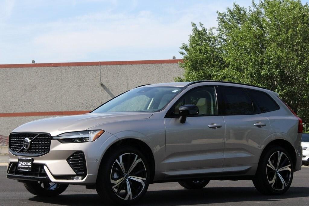 new 2025 Volvo XC60 car, priced at $60,660