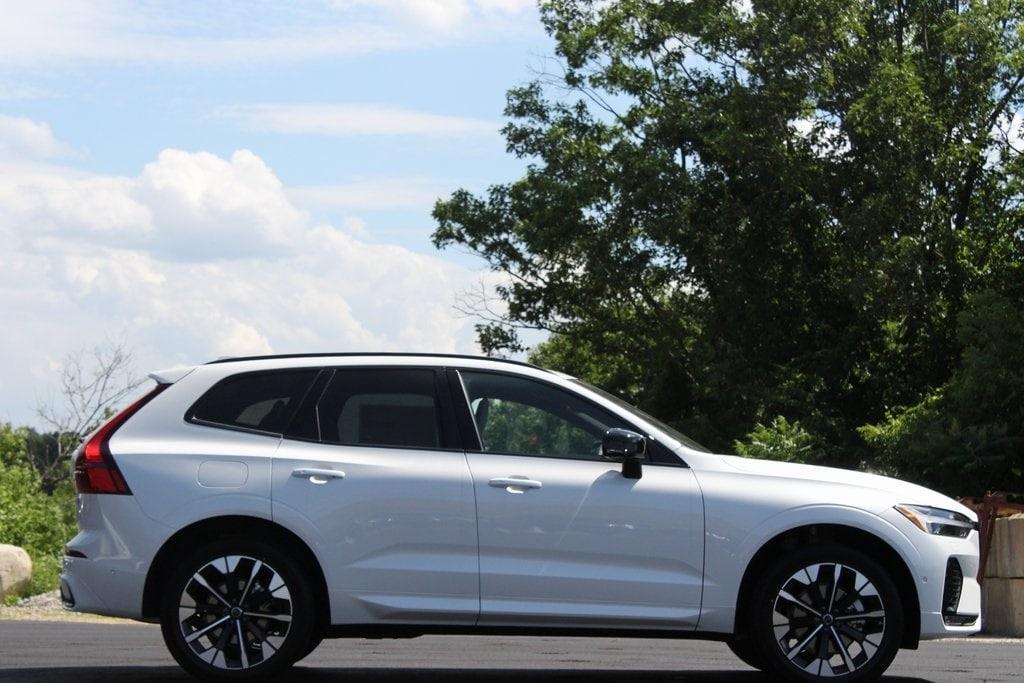 new 2026 Volvo XC60 car, priced at $57,985