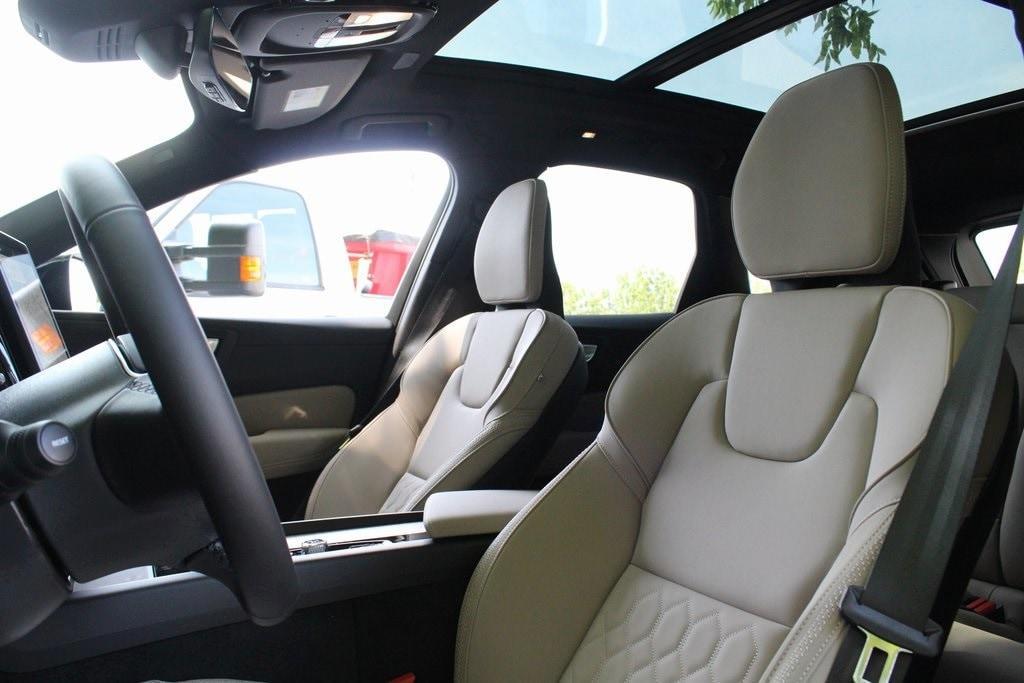new 2026 Volvo XC60 car, priced at $57,985