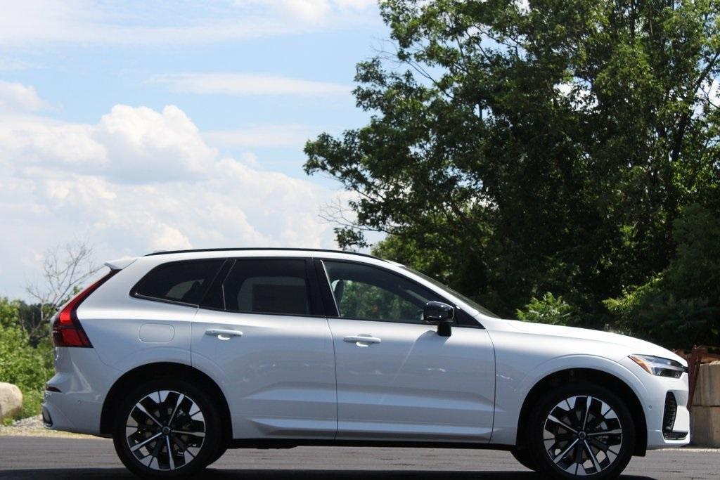 new 2026 Volvo XC60 car, priced at $57,985