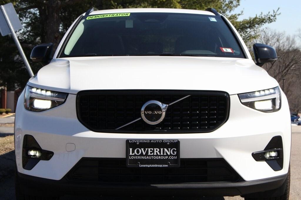 new 2025 Volvo XC40 car, priced at $49,540