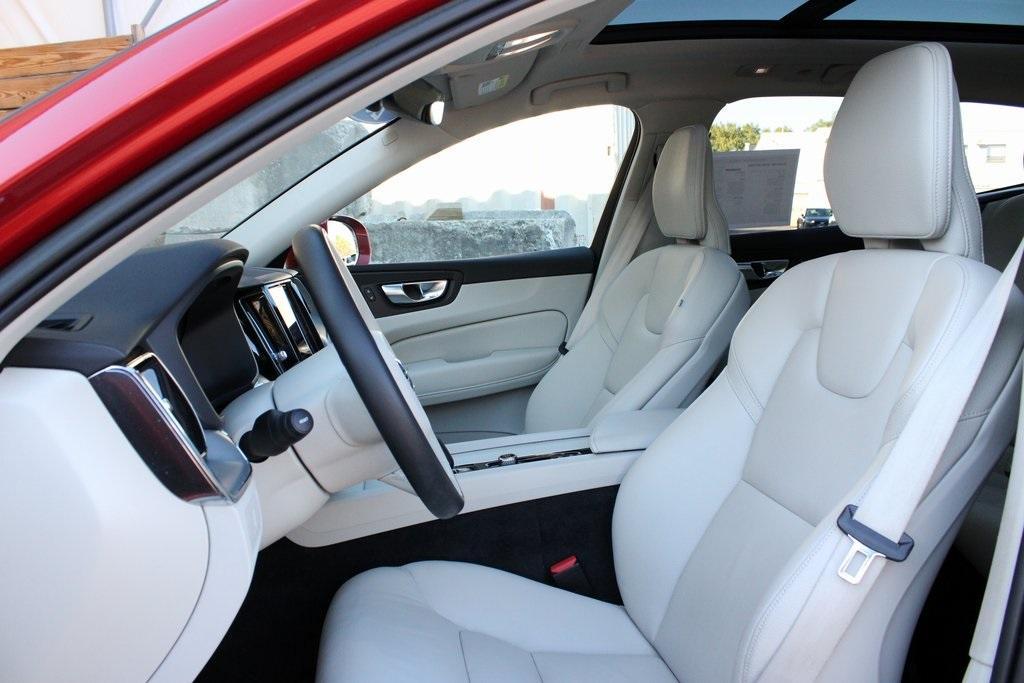 used 2023 Volvo XC60 car, priced at $34,318