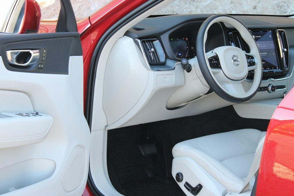 used 2023 Volvo XC60 car, priced at $34,318