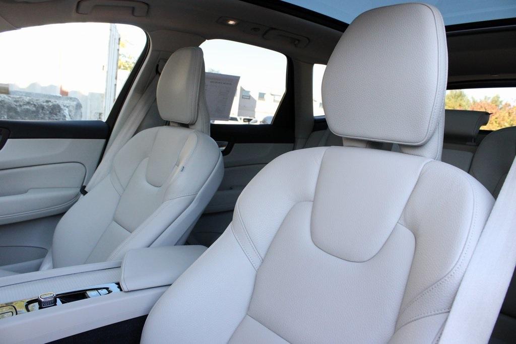 used 2023 Volvo XC60 car, priced at $34,318