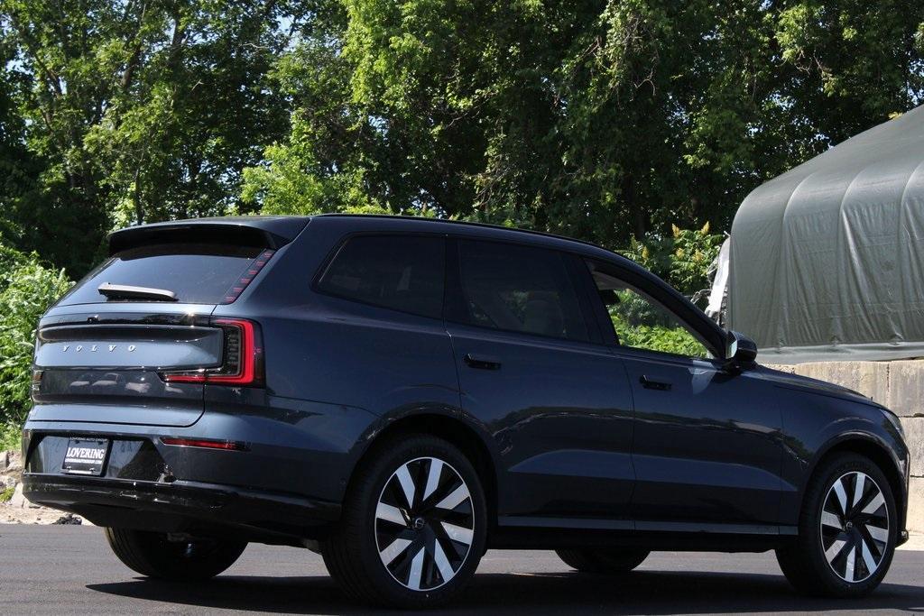 new 2025 Volvo EX90 car, priced at $86,490