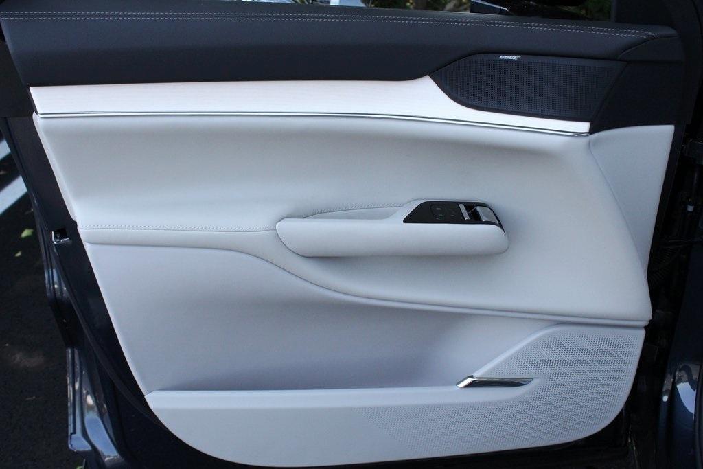 new 2025 Volvo EX90 car, priced at $86,490