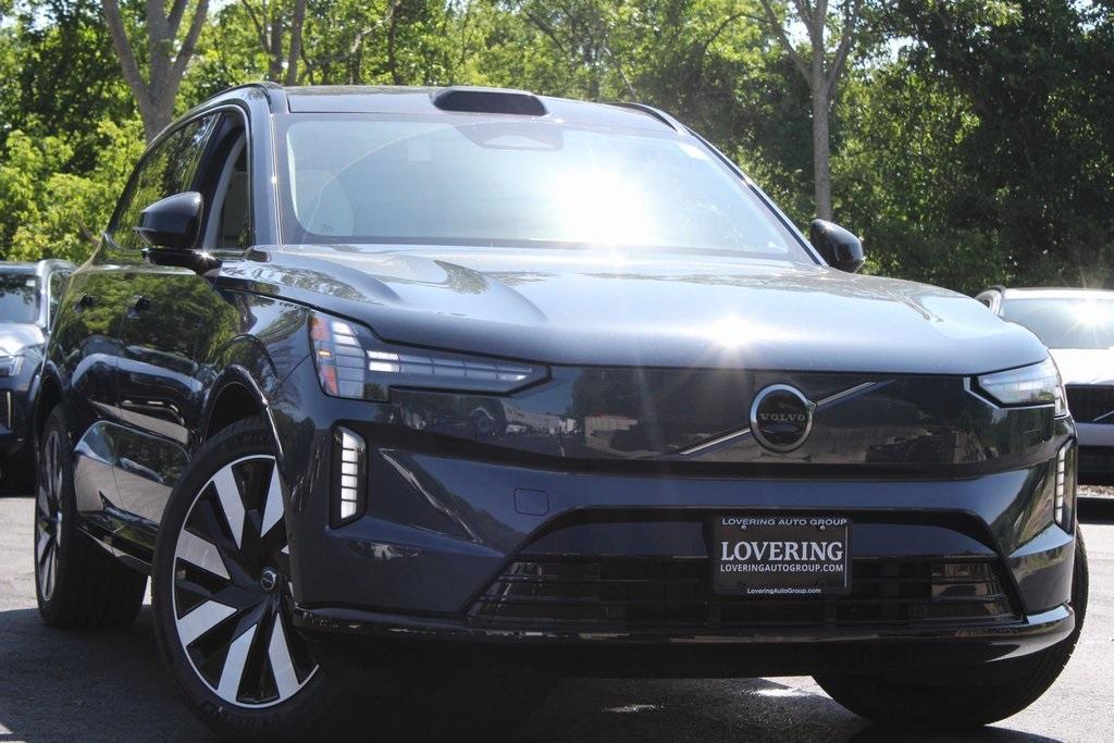new 2025 Volvo EX90 car, priced at $86,490