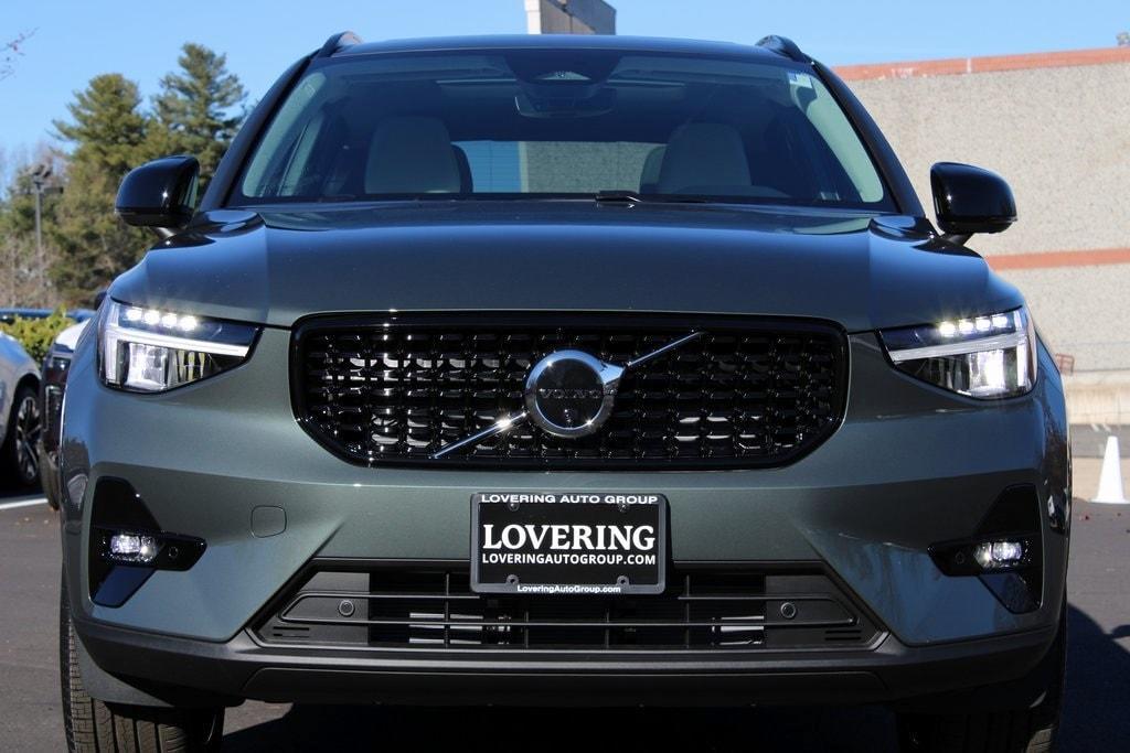 new 2026 Volvo XC40 car, priced at $51,400