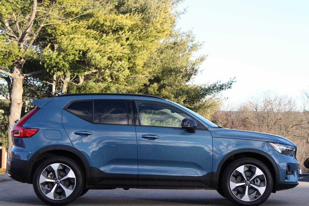 used 2024 Volvo XC40 car, priced at $35,563