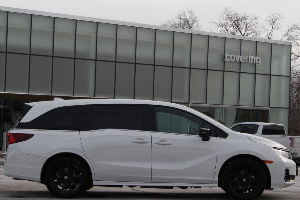 used 2025 Honda Odyssey car, priced at $40,624