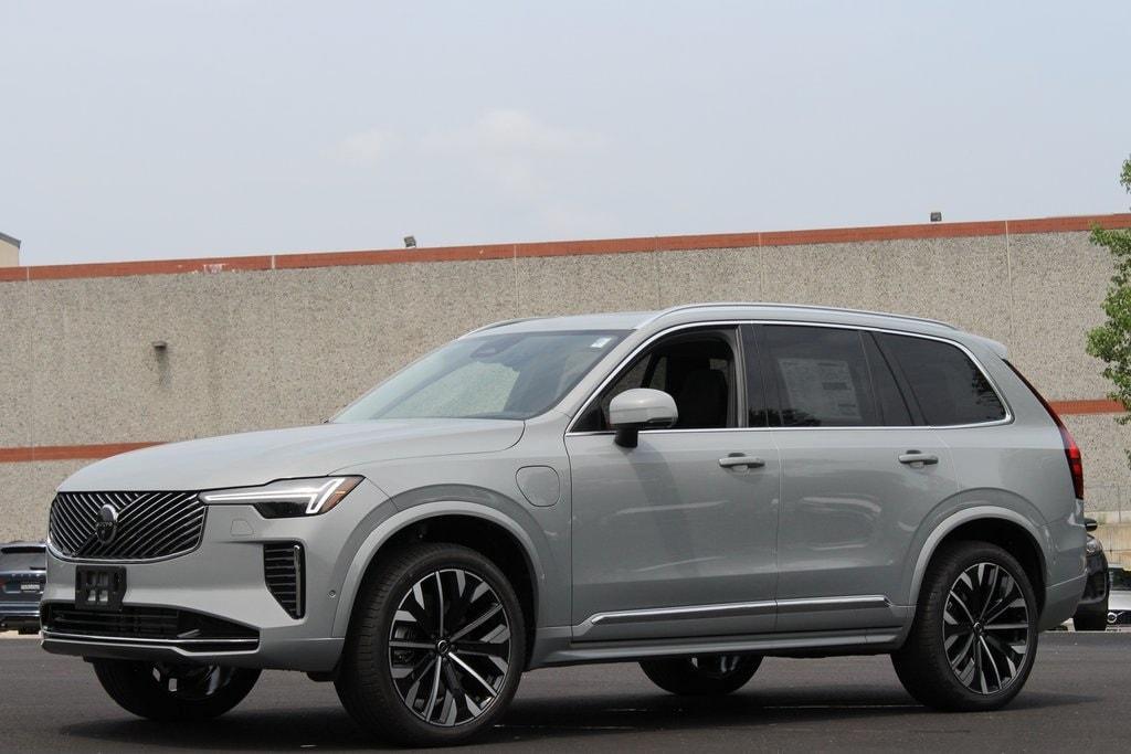 new 2025 Volvo XC90 Plug-In Hybrid car, priced at $83,400