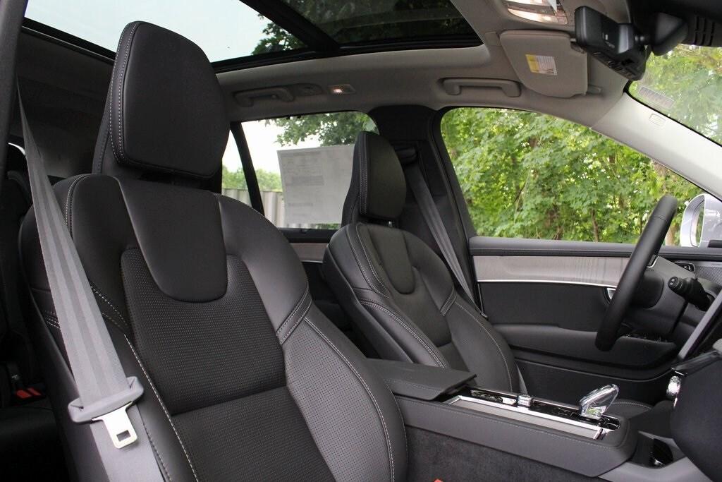 new 2025 Volvo XC90 Plug-In Hybrid car, priced at $83,400