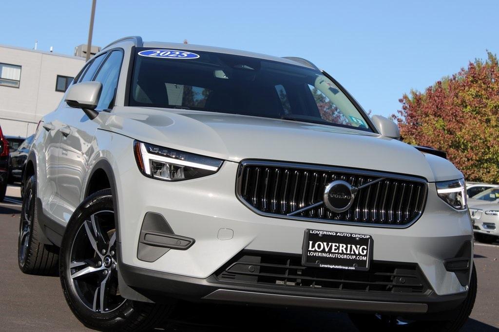 used 2025 Volvo XC40 car, priced at $33,272