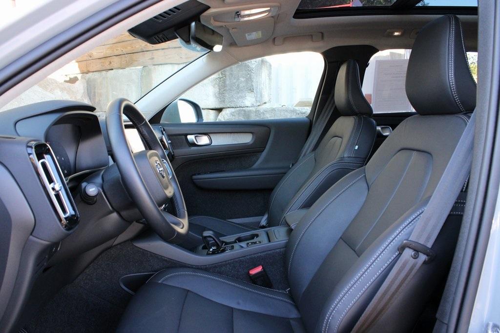 used 2025 Volvo XC40 car, priced at $33,272