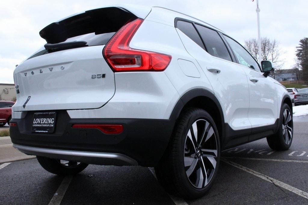 new 2024 Volvo XC40 car, priced at $50,250