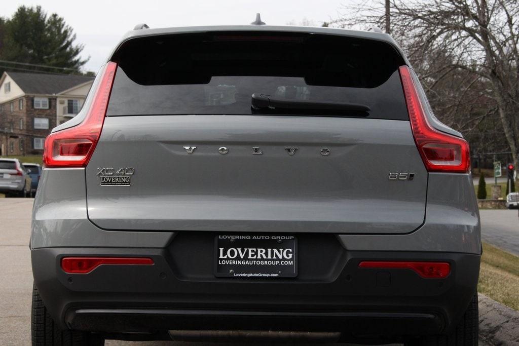 new 2025 Volvo XC40 car