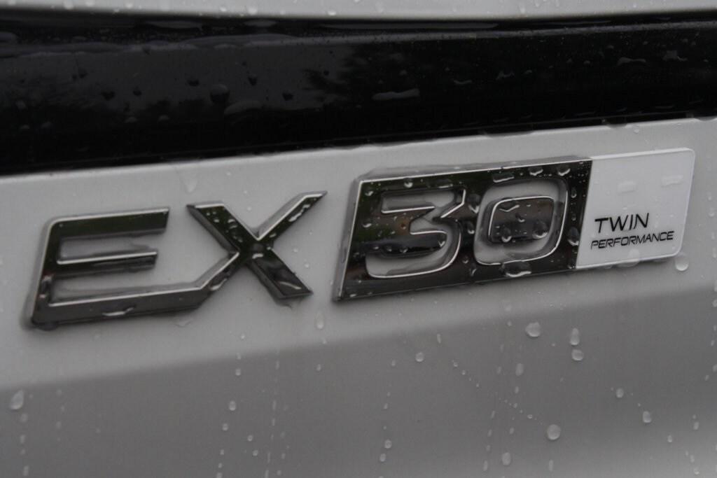 new 2025 Volvo EX30 car