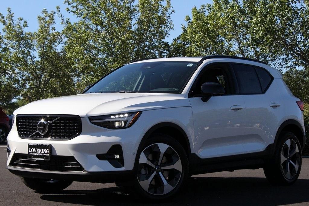 new 2026 Volvo XC40 car, priced at $50,150
