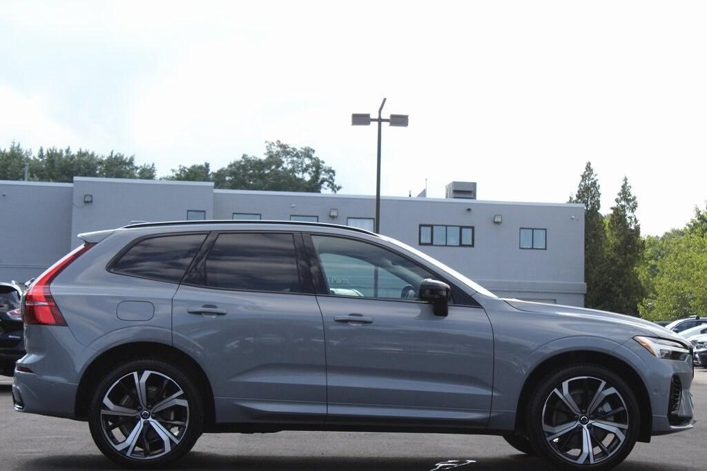 new 2025 Volvo XC60 Plug-In Hybrid car, priced at $72,225