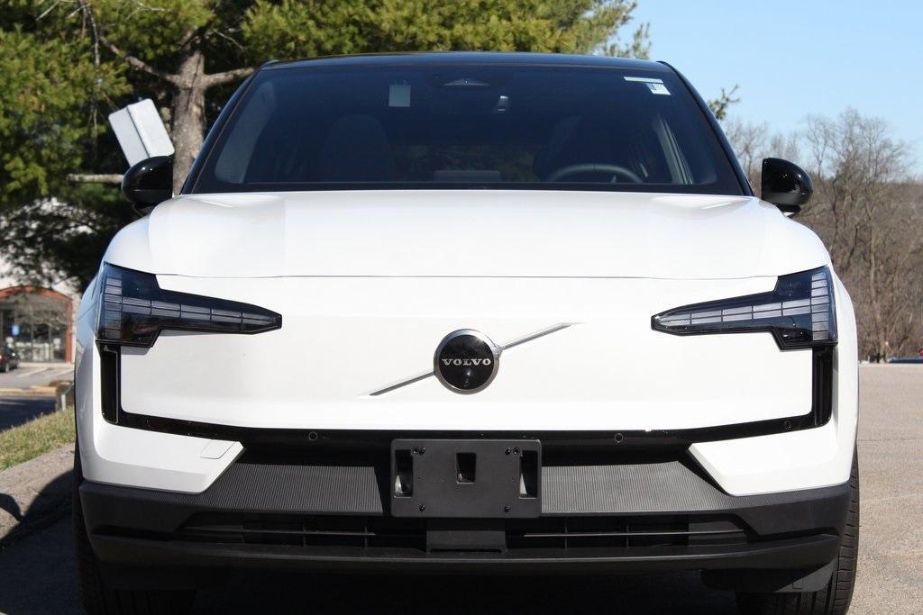 new 2025 Volvo EX30 car