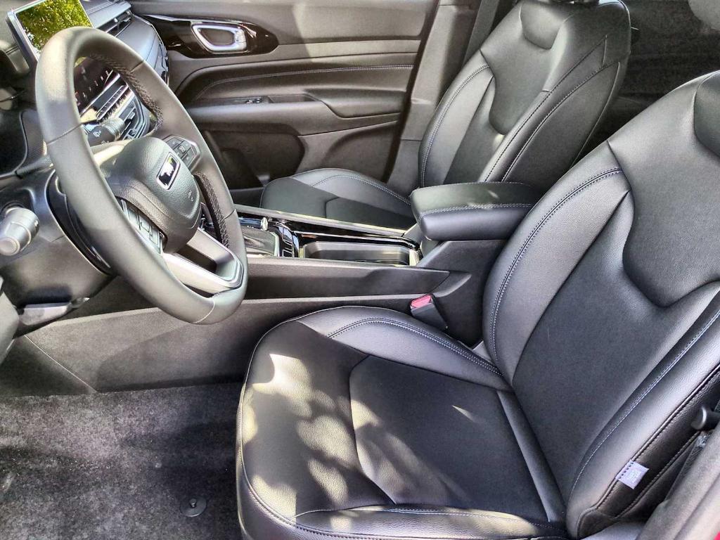 new 2026 Jeep Compass car, priced at $33,817