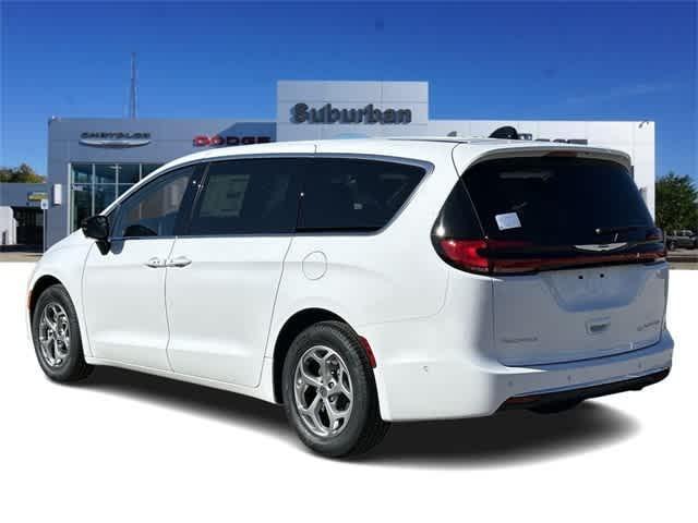 new 2024 Chrysler Pacifica car, priced at $47,593