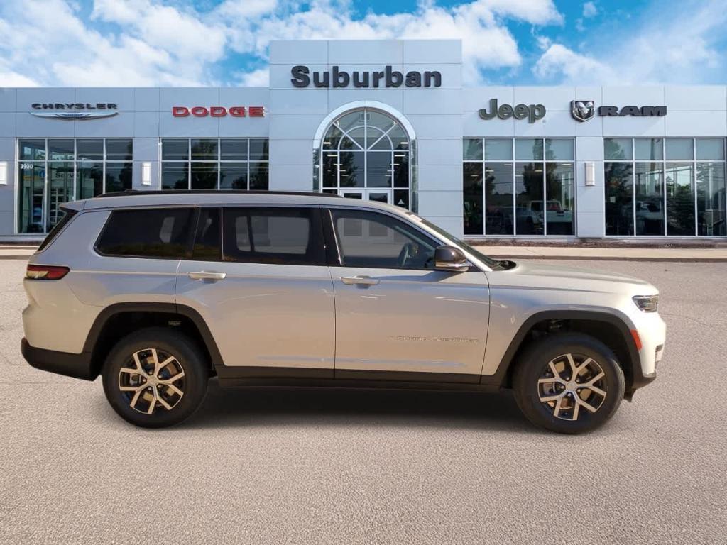 new 2025 Jeep Grand Cherokee L car, priced at $41,604